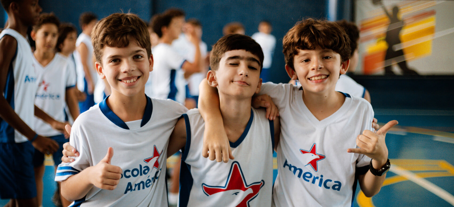 Crianças na Escola América